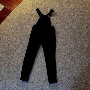 Black distressed overalls 🖤